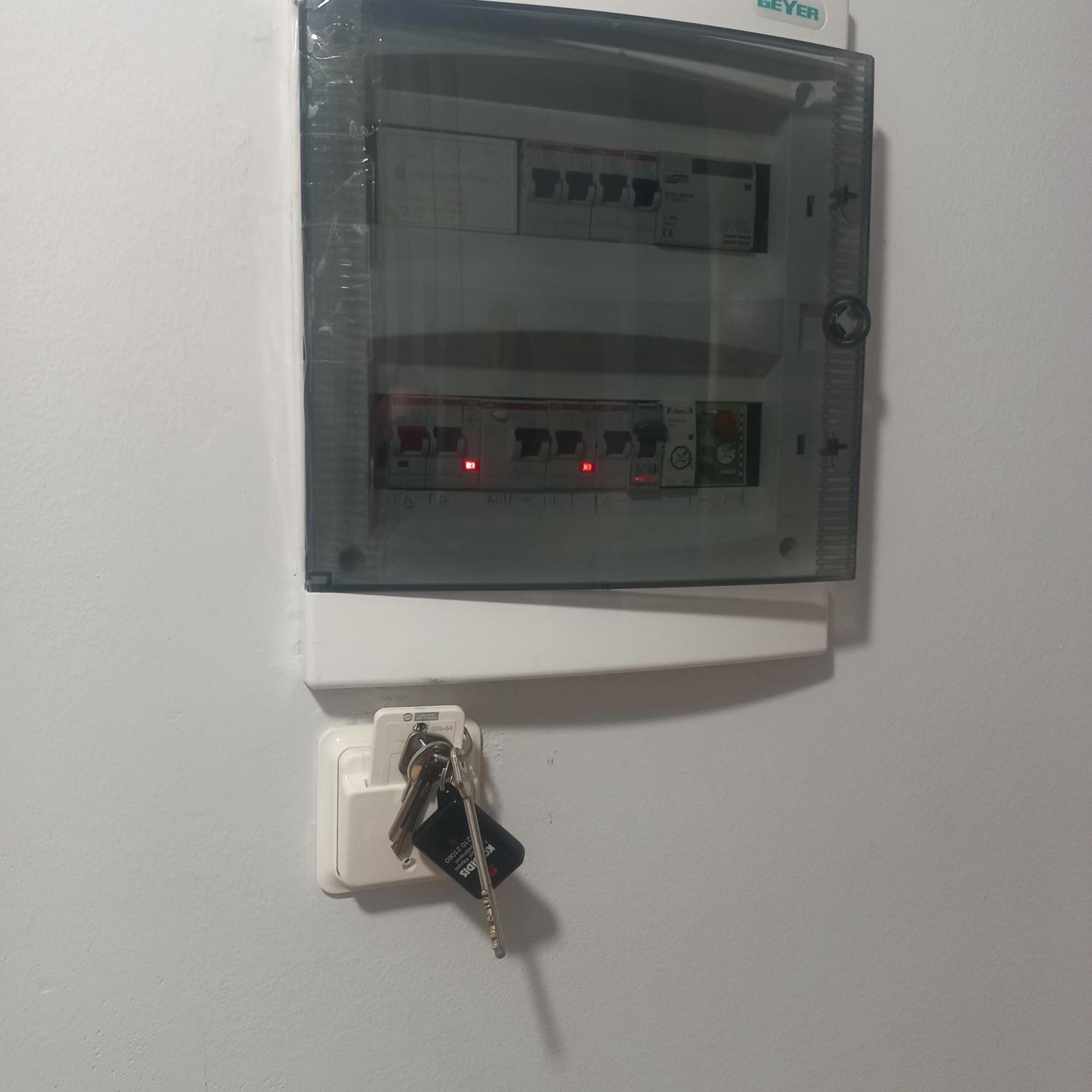 סרס Central 3 Modern Apartment With Free Parking מראה חיצוני תמונה
