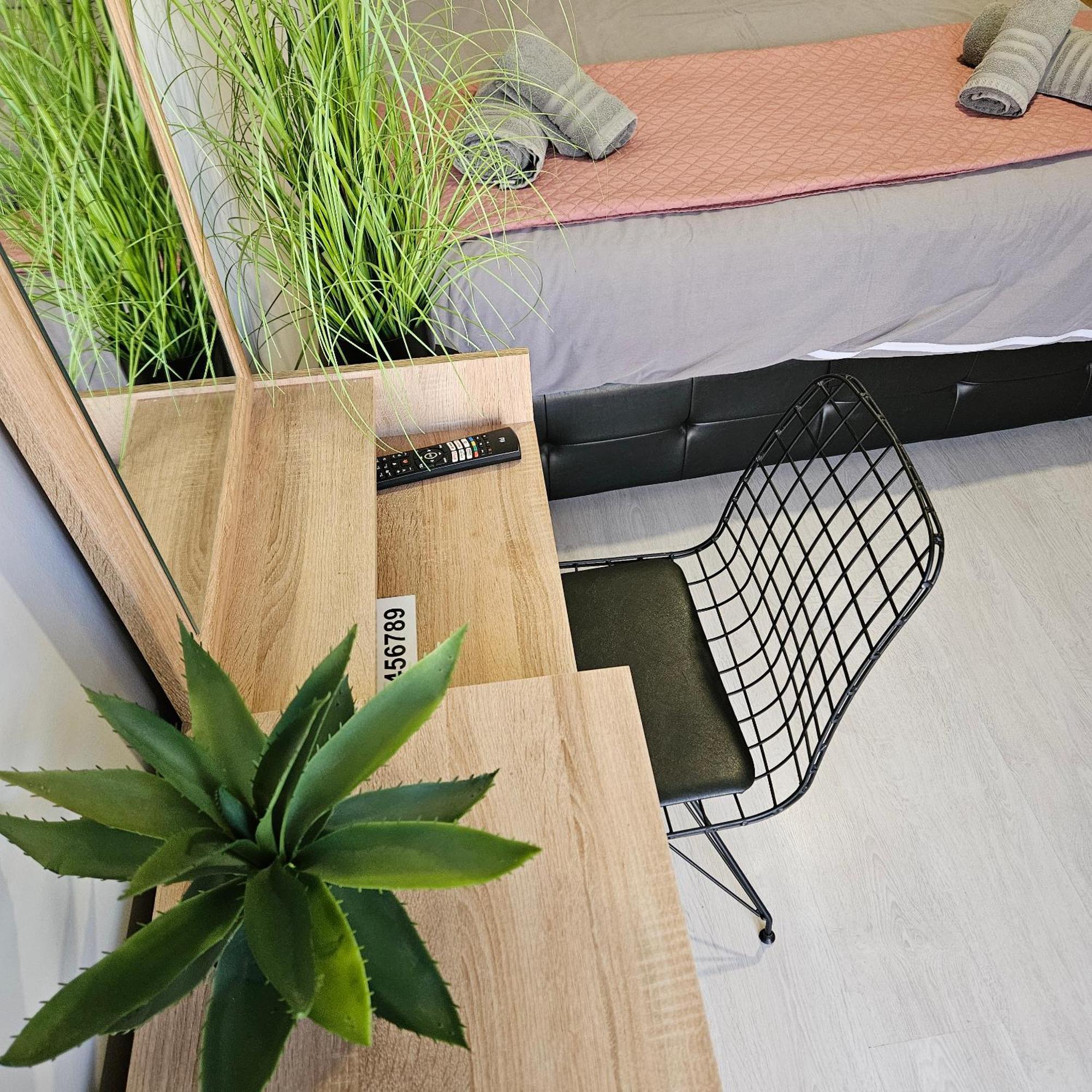 סרס Central 3 Modern Apartment With Free Parking מראה חיצוני תמונה