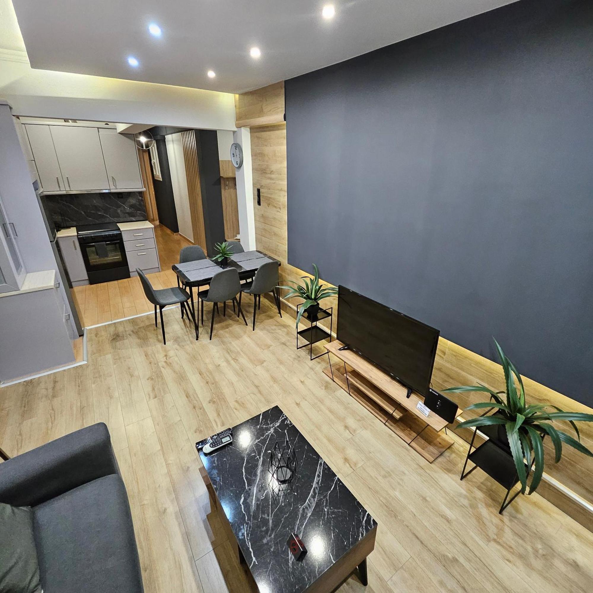 סרס Central 3 Modern Apartment With Free Parking מראה חיצוני תמונה