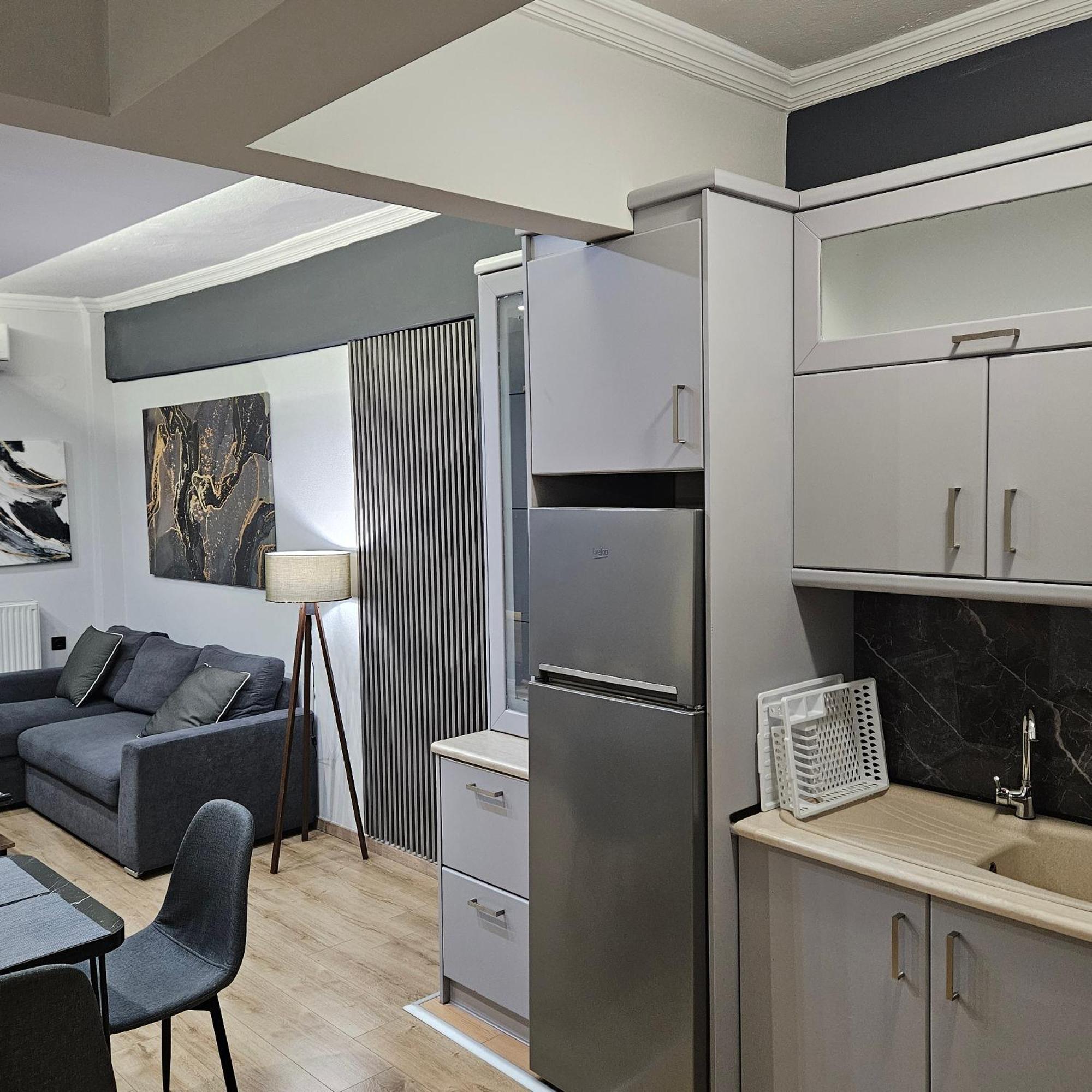 סרס Central 3 Modern Apartment With Free Parking מראה חיצוני תמונה