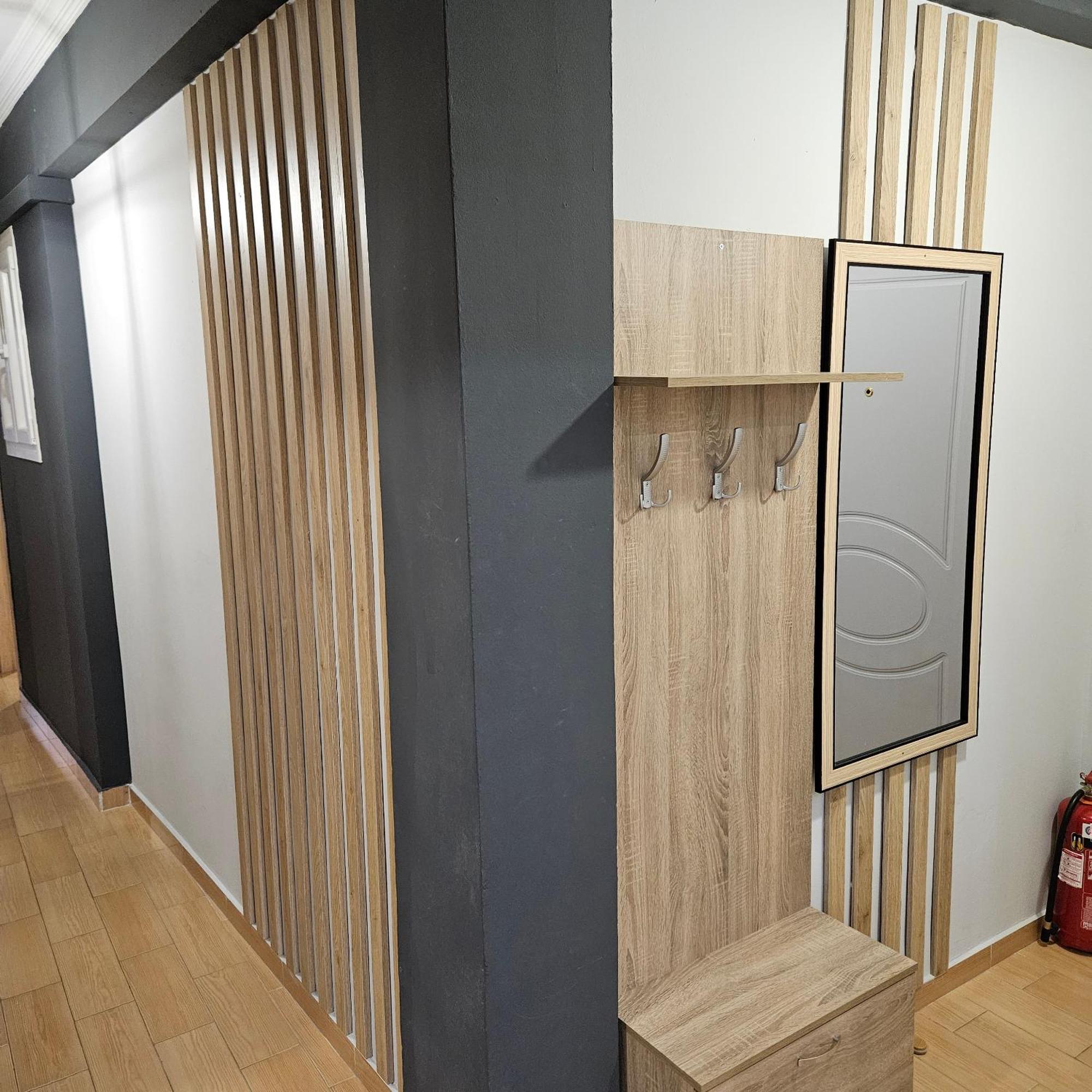 סרס Central 3 Modern Apartment With Free Parking מראה חיצוני תמונה