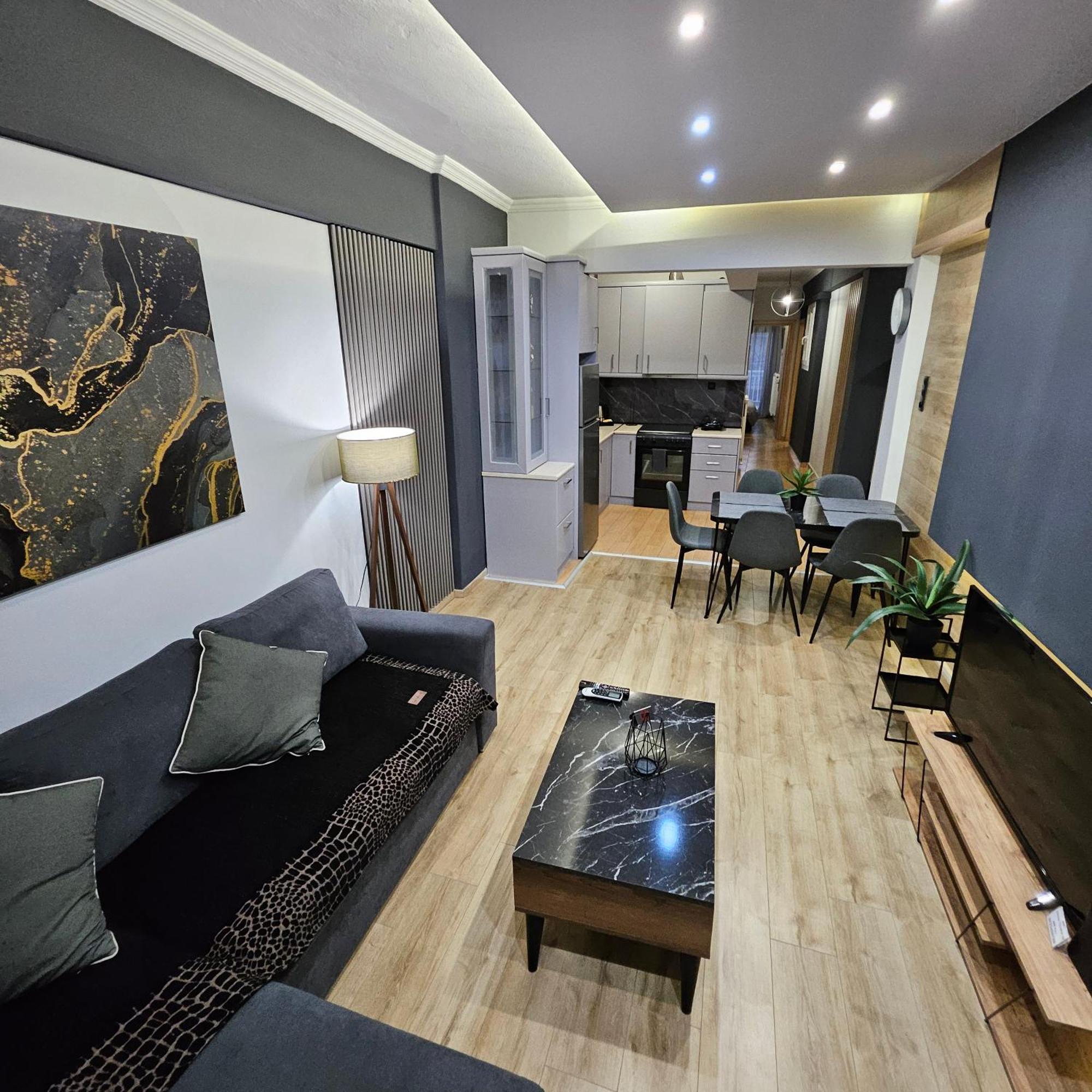 סרס Central 3 Modern Apartment With Free Parking מראה חיצוני תמונה